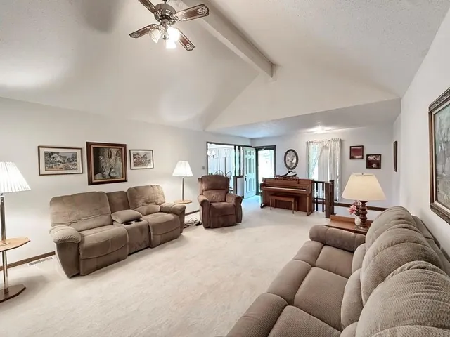 $262,000 | 1006 White Oak Drive, El Dorado Springs, MO 64744