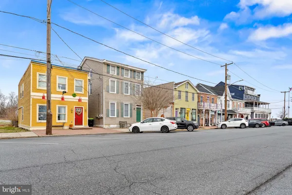 $249,900 | 211 Bayard Street, Delaware City, DE 19706