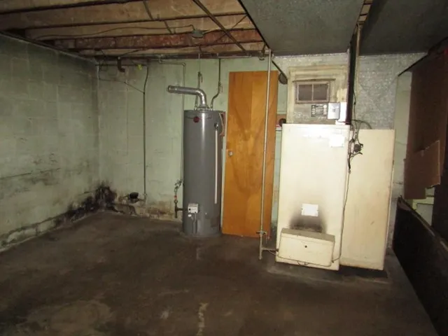 a view of a storage & utility room