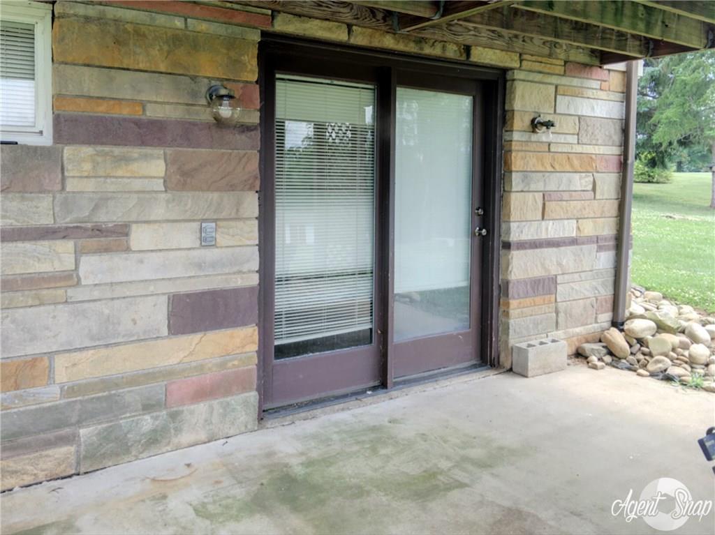 1233 Farm Road Uniontown, PA 15401 - Photo 8 of 25