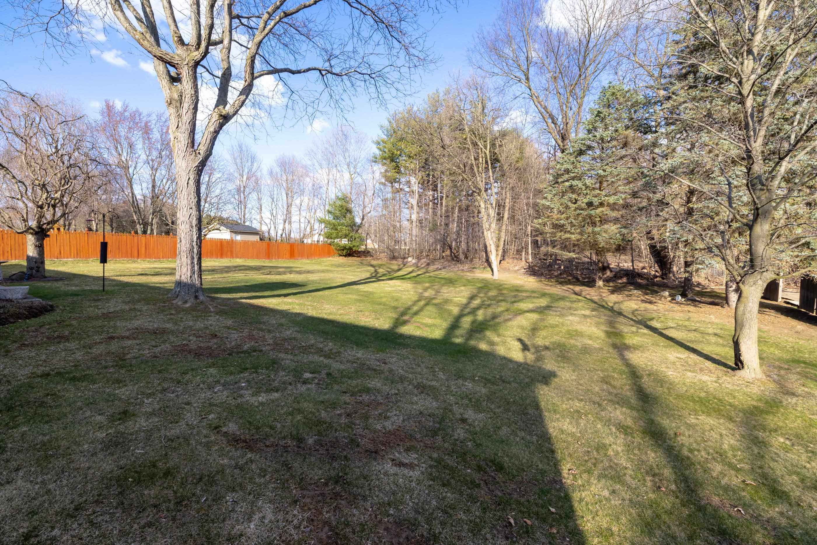 1284 Springborrow Drive Flint, MI 48532 - Photo 51 of 54 50104429-50.JPG