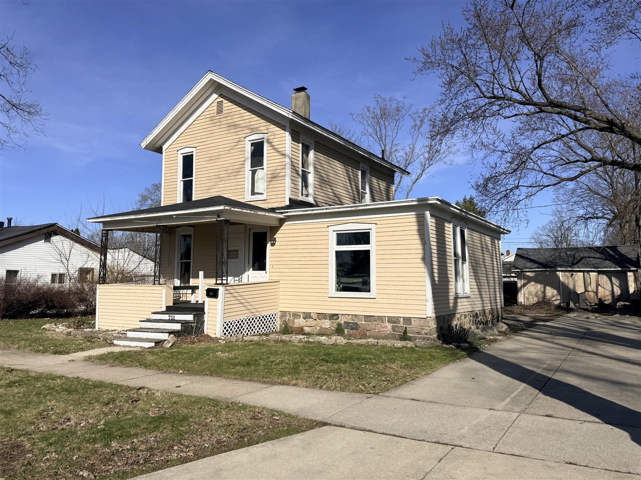 711 Maple Street Three Rivers, MI 49093 - Photo 1 of 24