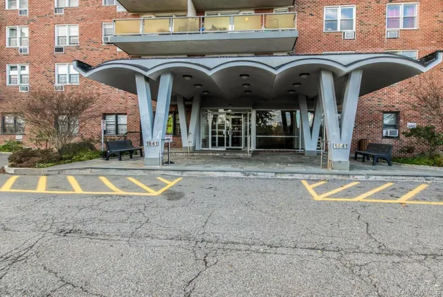 $164,000 | 1841 Central Park Avenue, Unit 15P, Yonkers, NY 10710