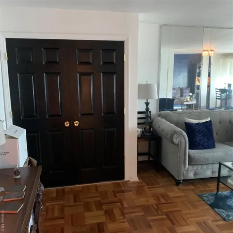 $164,000 | 1841 Central Park Avenue, Unit 15P, Yonkers, NY 10710