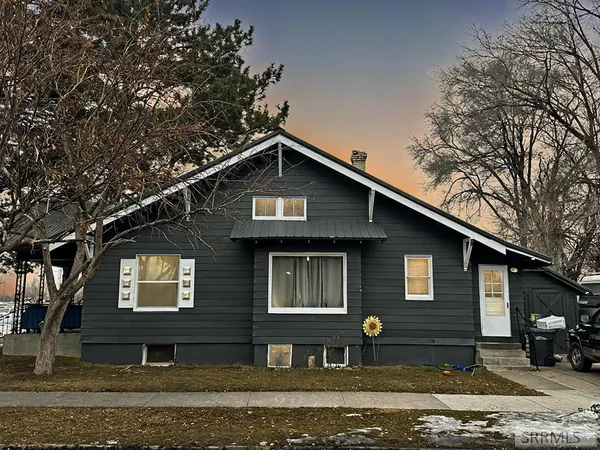 $999 | 295 S Boulevard, Idaho Falls, ID 83401