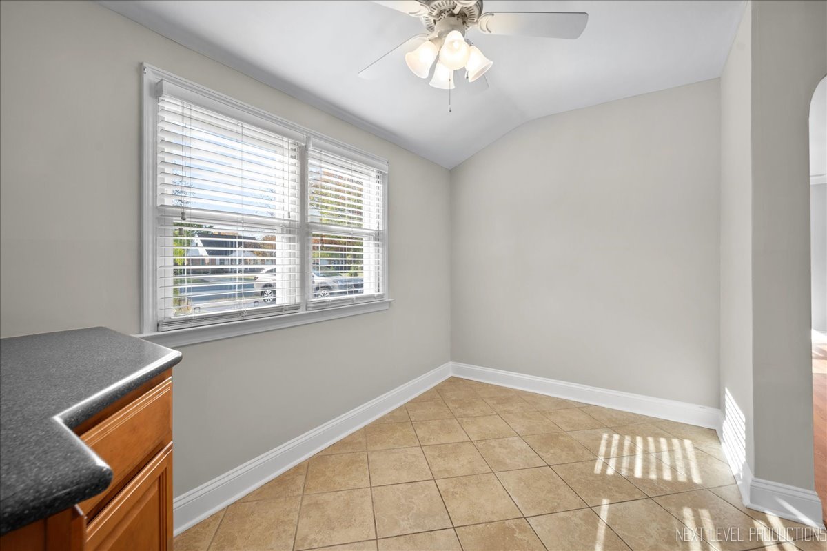 660 East Palatine Road Palatine, IL 60074 - Photo 9 of 25 Gallery Image 9