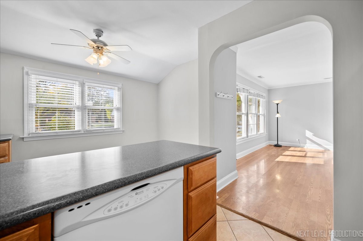 660 East Palatine Road Palatine, IL 60074 - Photo 10 of 25 Gallery Image 10