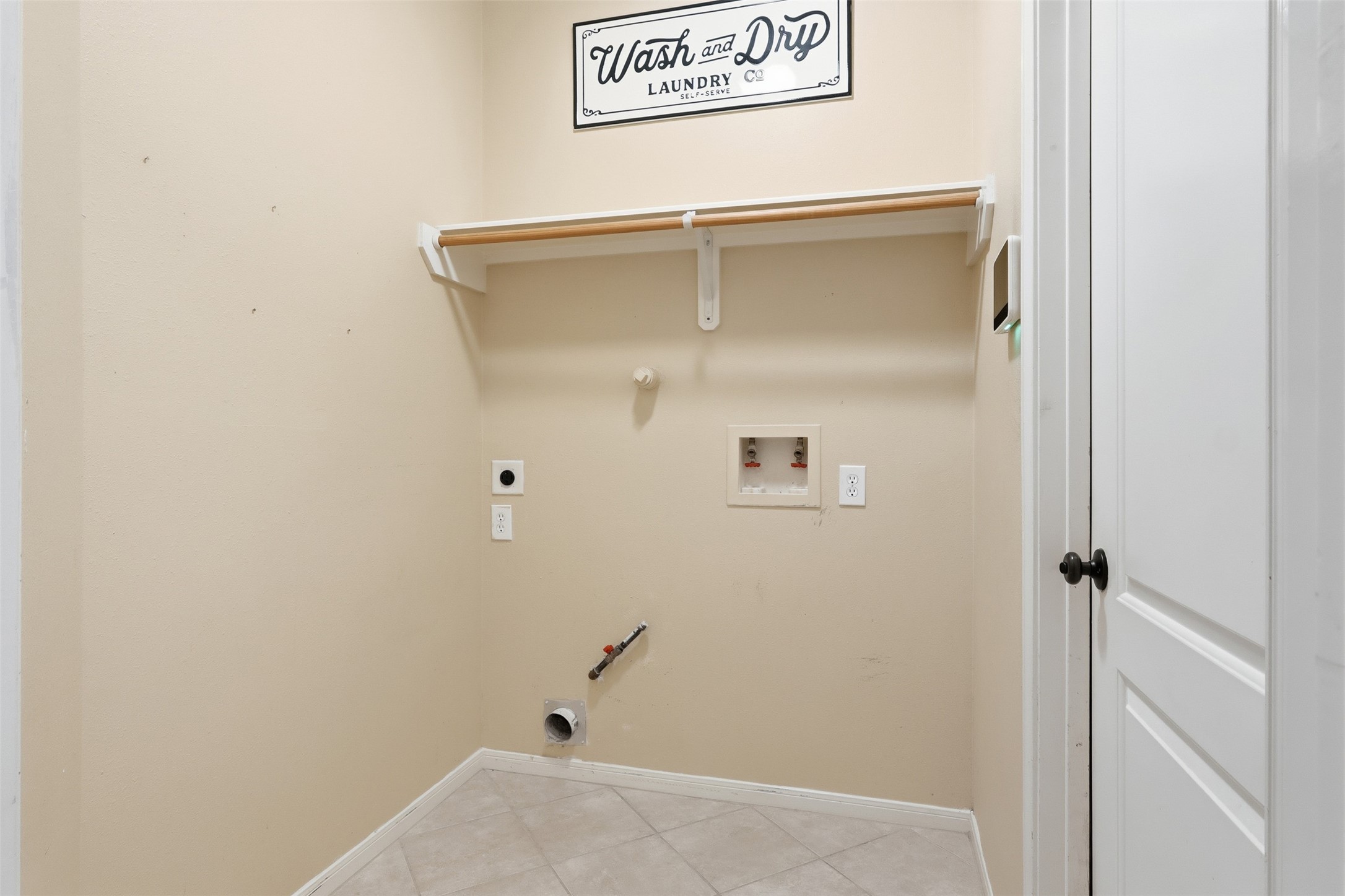 17423 Morning Star Avenue Crosby, TX 77532 - Photo 21 of 23 a close up view of a shower