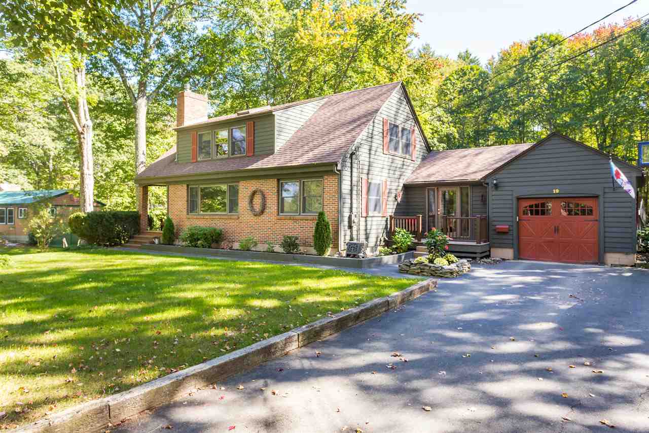 19 Hillcrest Drive Rochester, NH 03867 - Photo 1 of 37
