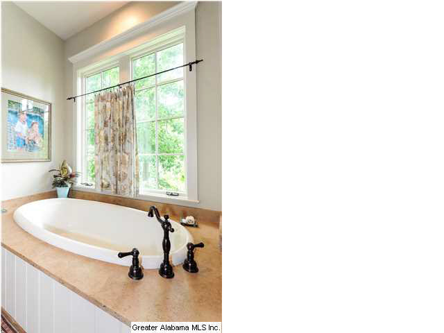 20 Woodhill Road Birmingham, AL 35213 - Photo 17 of 32