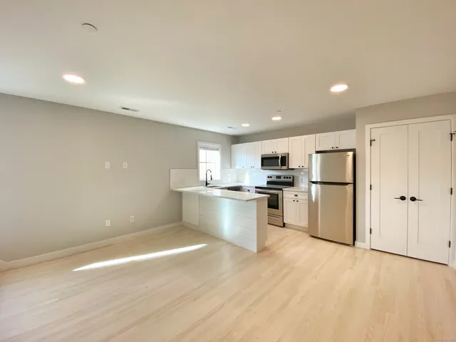 $1,895 | 7 Wall Street, Unit 1, Norwalk, CT 06850