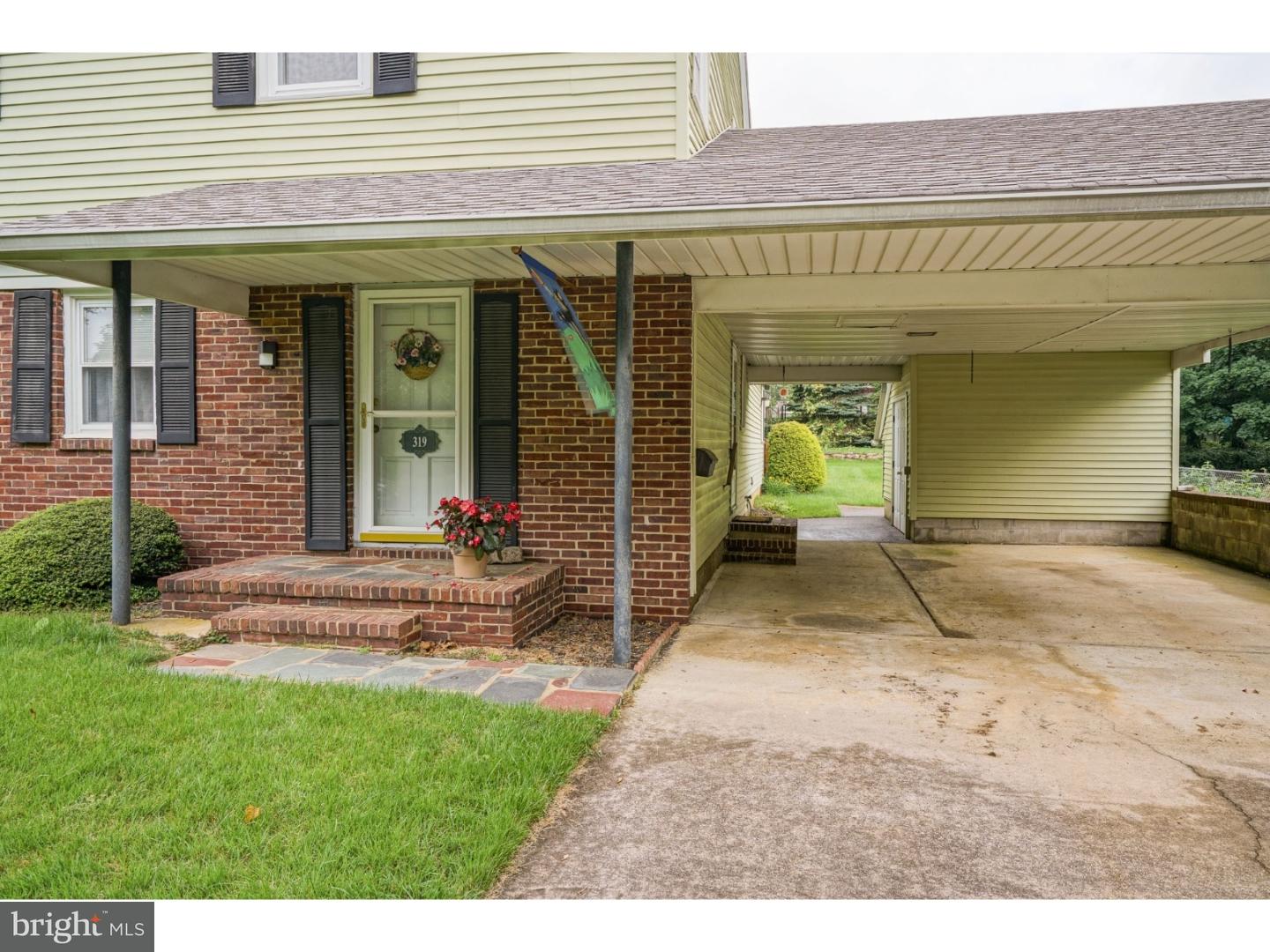 319 Villanova Road Glassboro, NJ 08028 - Photo 3 of 24 Driveway
