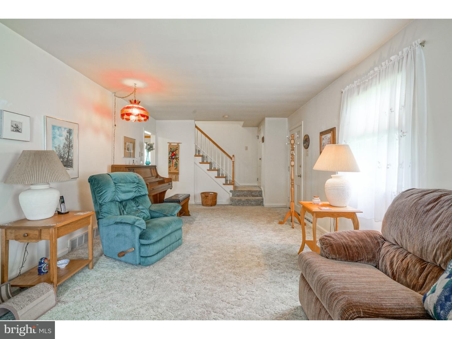 319 Villanova Road Glassboro, NJ 08028 - Photo 6 of 24 Living Room