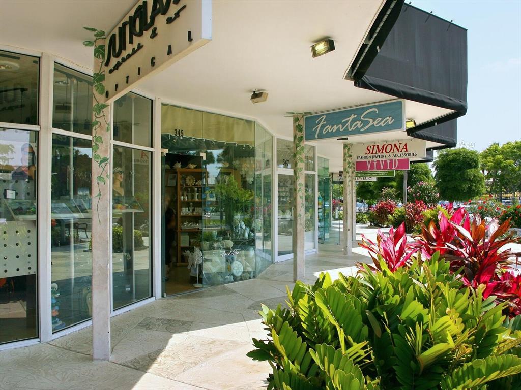 1900 Benjamin Franklin Drive, Unit V15 Sarasota, FL 34236 - Photo 38 of 39 a book store front of a building