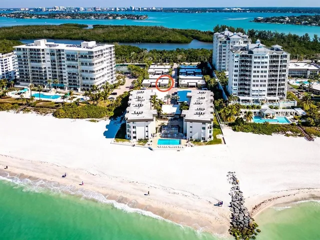 $8,000 | 1900 Benjamin Franklin Drive, Unit V15, Sarasota, FL 34236