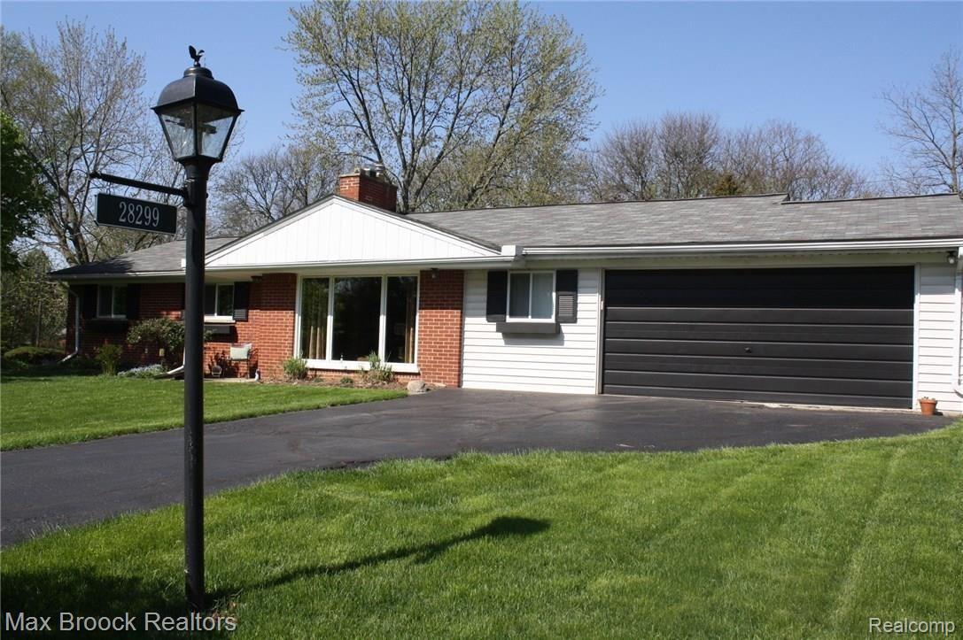 28299 New Castle Road Farmington, MI 48331 - Photo 1 of 40 IMG_0004.jpg
