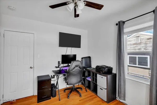 $240,000 | 2025 Greenpoint Avenue, Rotterdam, NY 12303