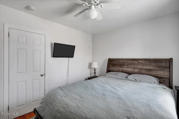 $240,000 | 2025 Greenpoint Avenue, Rotterdam, NY 12303