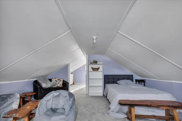$240,000 | 2025 Greenpoint Avenue, Rotterdam, NY 12303