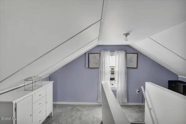$240,000 | 2025 Greenpoint Avenue, Rotterdam, NY 12303