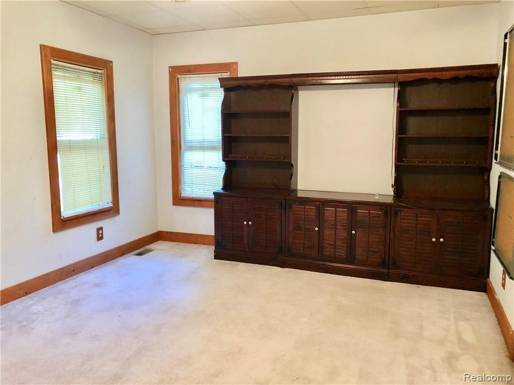 4294 Lapeer Road Burton, MI 48509 - Photo 18 of 96 fullsizeoutput_ede6.jpeg