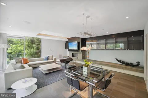 $13,500,000 | 2815 Woodland Drive Northwest, Washington, DC 20008