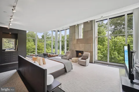 $13,500,000 | 2815 Woodland Drive Northwest, Washington, DC 20008