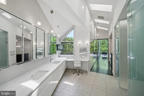 $13,500,000 | 2815 Woodland Drive Northwest, Washington, DC 20008