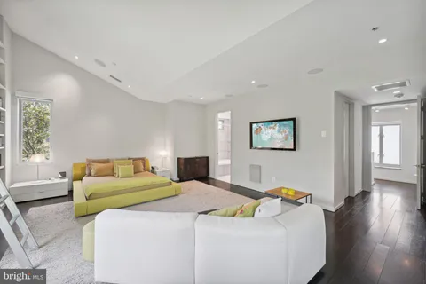 $13,500,000 | 2815 Woodland Drive Northwest, Washington, DC 20008