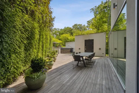 $13,500,000 | 2815 Woodland Drive Northwest, Washington, DC 20008