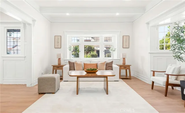 $1,199,999 | 1720 South Kingsley Drive, Los Angeles, CA 90006