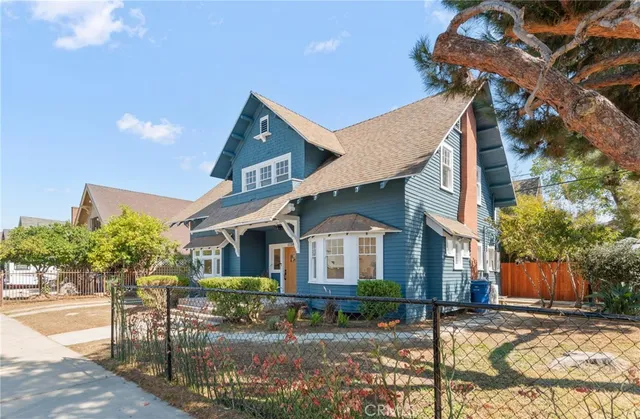 $1,199,999 | 1720 South Kingsley Drive, Los Angeles, CA 90006