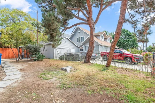 $1,199,999 | 1720 South Kingsley Drive, Los Angeles, CA 90006
