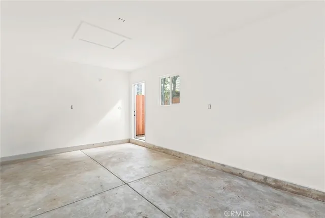 $1,199,999 | 1720 South Kingsley Drive, Los Angeles, CA 90006