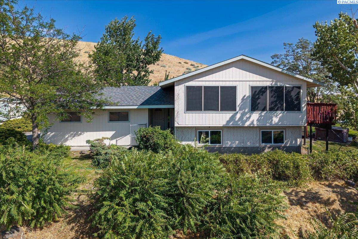 73805 Demoss Road Benton City, WA 99320 - Photo 1 of 48 Gallery Image 1
