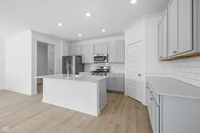 $2,600 | 15395 Alperton Road, Fishers, IN 46037