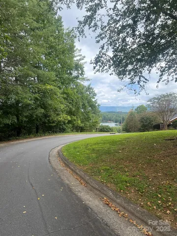 $334,000 | 1600 Lillians Point Court, Unit 33, Morganton, NC 28655