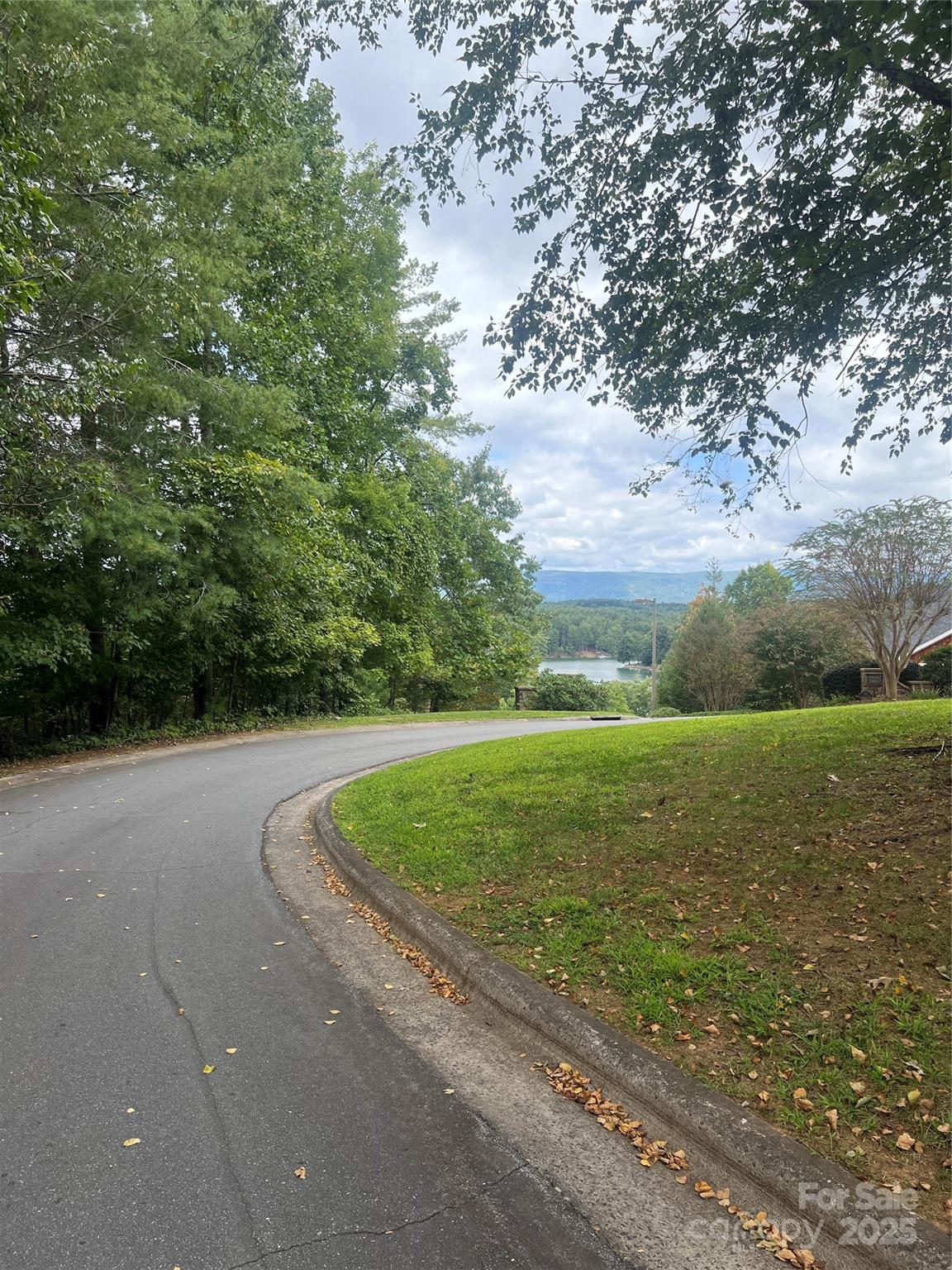 1600 Lillians Point Court, Unit 33 Morganton, NC 28655 - Photo 11 of 17