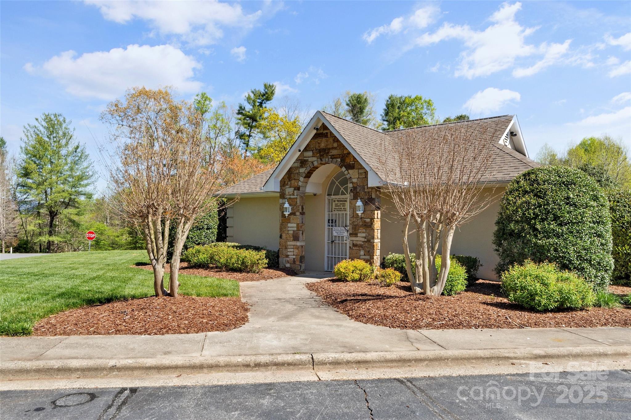 1600 Lillians Point Court, Unit 33 Morganton, NC 28655 - Photo 15 of 17