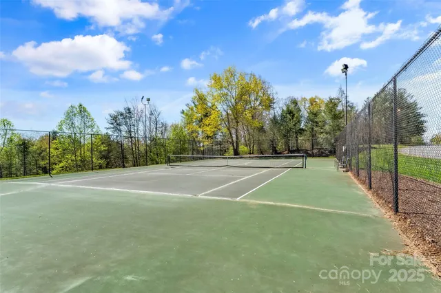 $334,000 | 1600 Lillians Point Court, Unit 33, Morganton, NC 28655