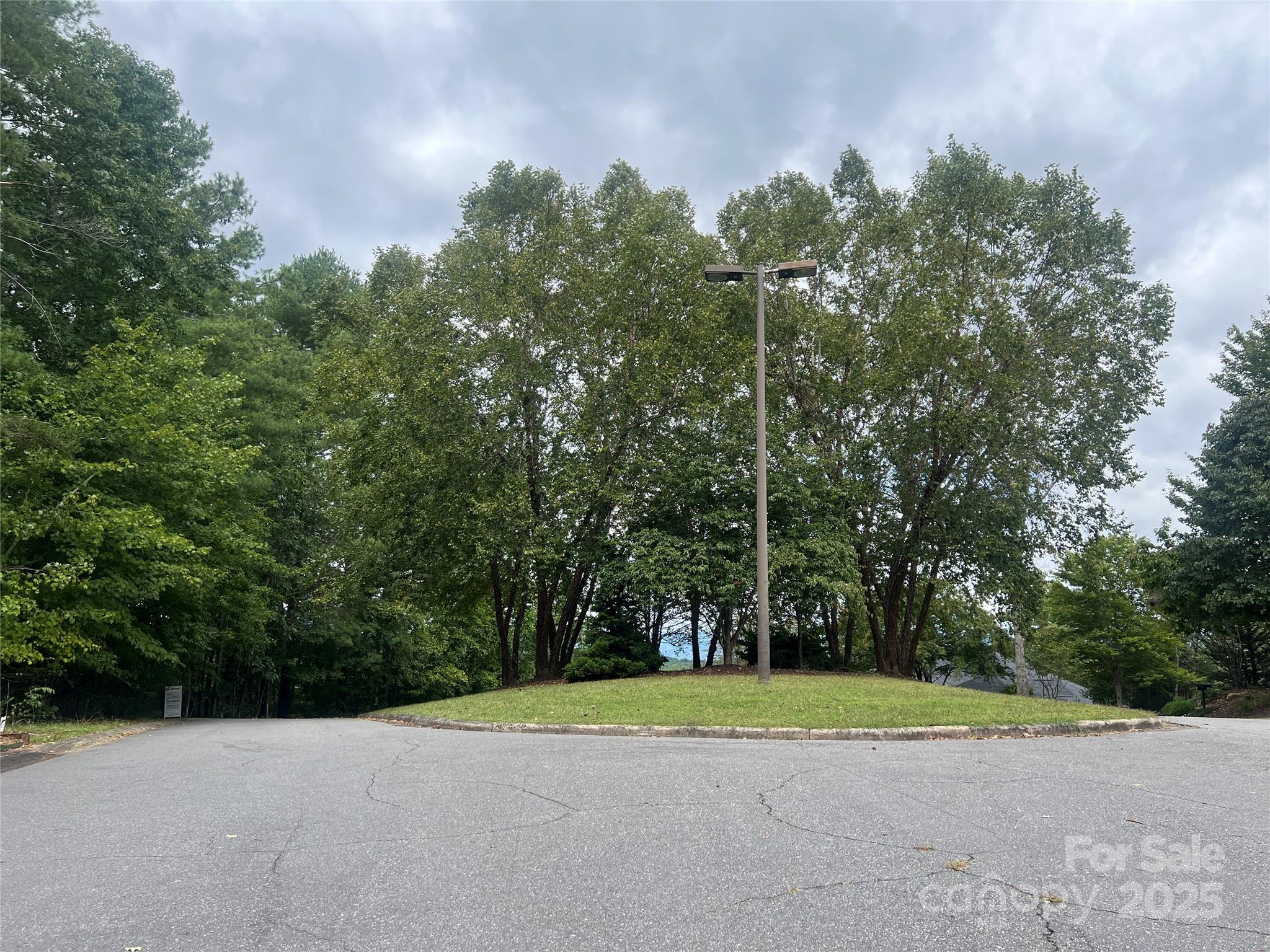 1600 Lillians Point Court, Unit 33 Morganton, NC 28655 - Photo 10 of 17