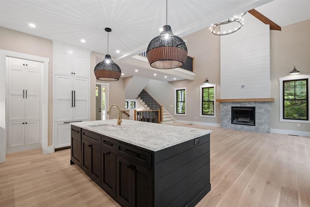 211 South Peak Road Lincoln, NH 03251 - Photo 3 of 10 Gallery Image 3