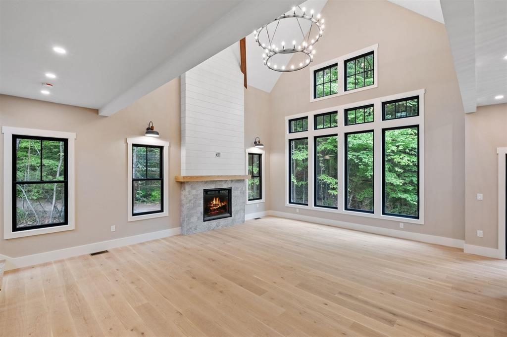 211 South Peak Road Lincoln, NH 03251 - Photo 4 of 10 Gallery Image 4