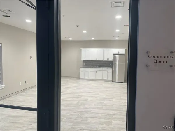 $1,700 | 4597 State Route 31, Clay, NY 13041