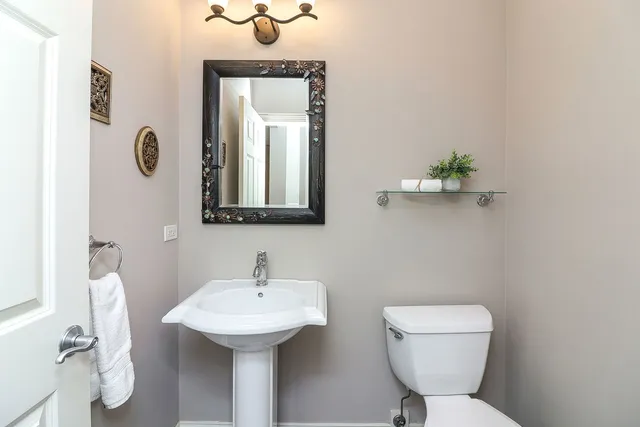 $629,900 | 1208 Connamara Court, Westmont, IL 60559