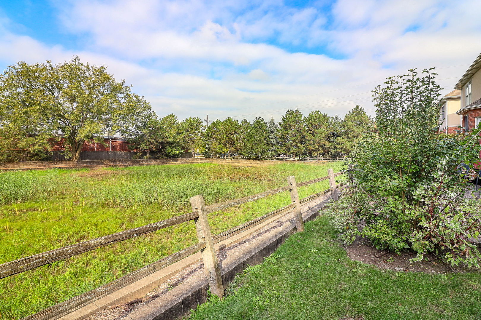 1208 Connamara Court Westmont, IL 60559 - Photo 35 of 36 a view of an ocean from a balcony