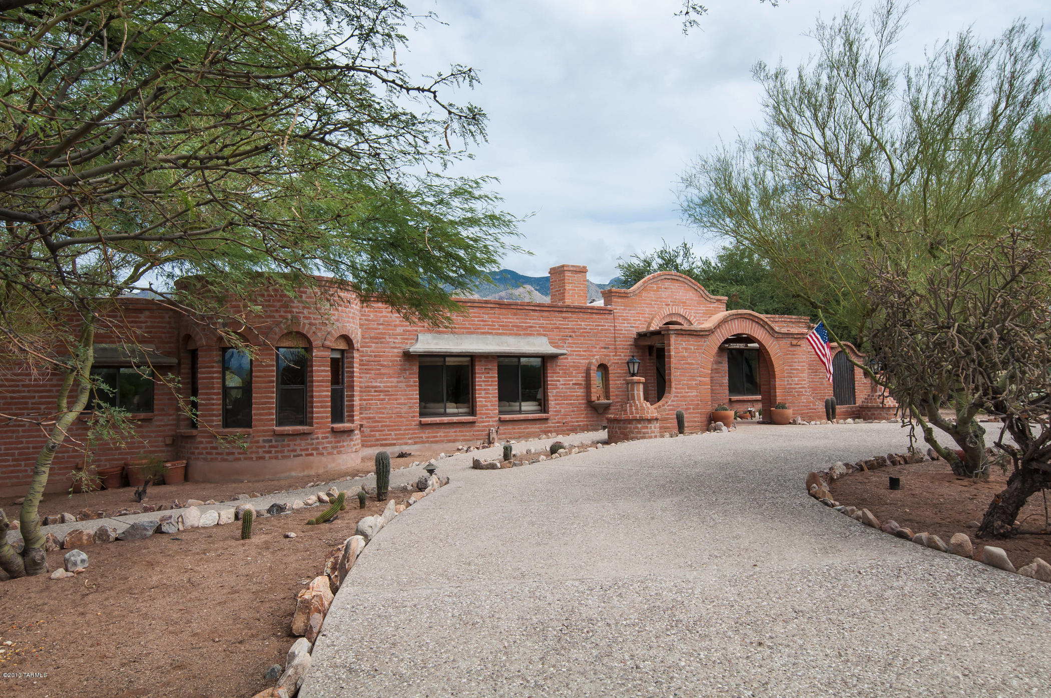 5235 North Valley View Road Tucson, AZ 85718 - Photo 1 of 35 Gallery Image 1