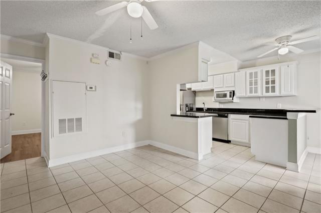 4800 Pontchartrain Drive, Unit 5 Slidell, LA 70458 - Photo 5 of 10 Gallery Image 5
