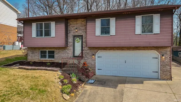 $244,900 | 1210 Char-Lee Drive, Evansville, IN 47712