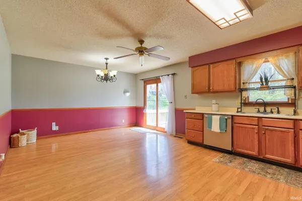 $244,900 | 1210 Char-Lee Drive, Evansville, IN 47712